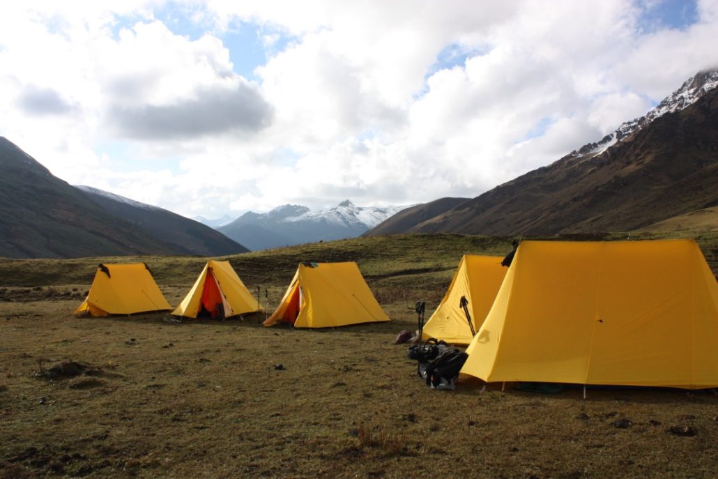 Labatama-Panka (Distance 8km, 6-7 hours, 260m ascent, 520m descent, camp altitude 4000m)