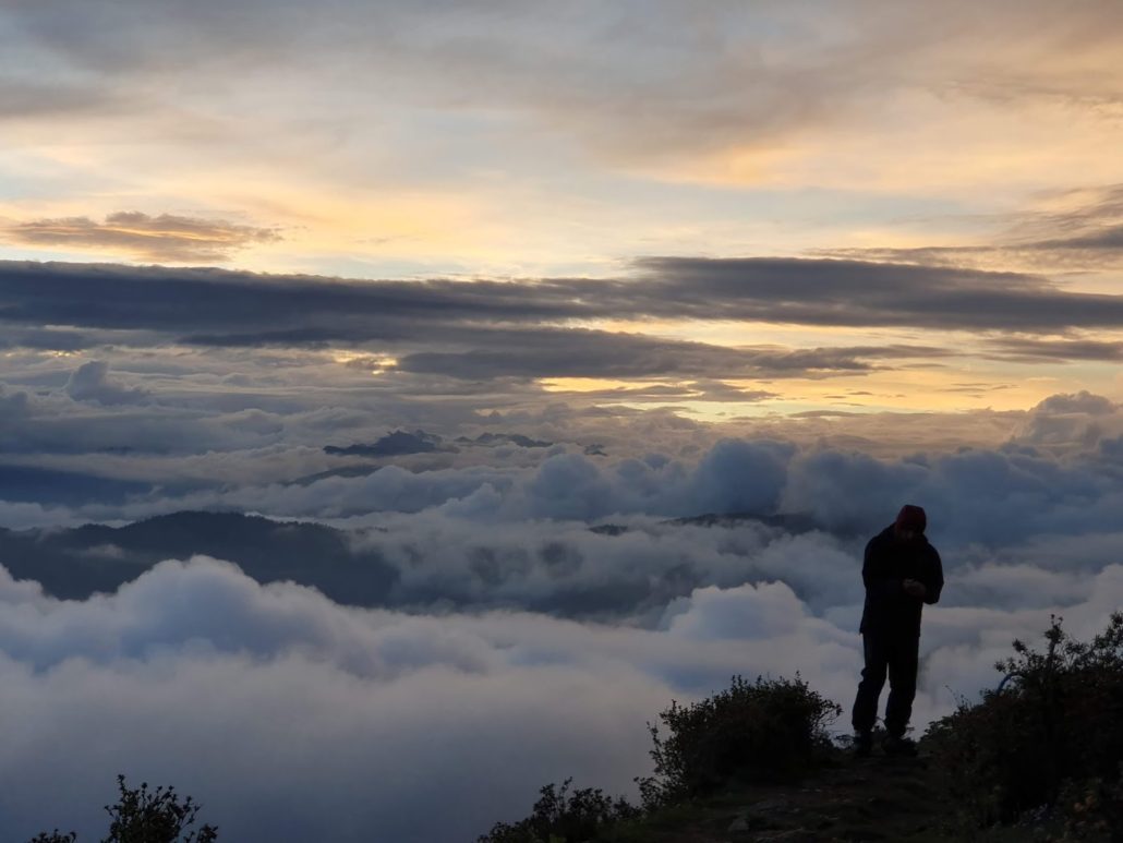 First day of trek. Genekha village- Gur (Distance 7 km, 5 hours, 550 m ascent, 210 m descent, camp altitude 3,290 m)