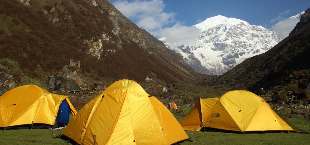 Soi-Thangthangka-Jangothang for the Jomolhari Mountain Festival, camp altitude - 4080m, Duration 5-6 hours, Distance 12 Km